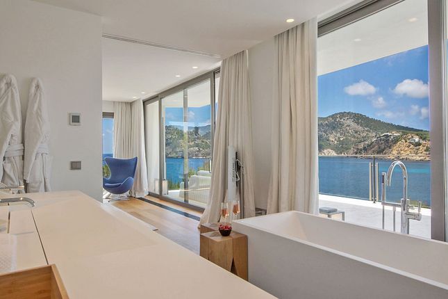 Villa for sale in Spain, Mallorca, Andratx, Camp De Mar