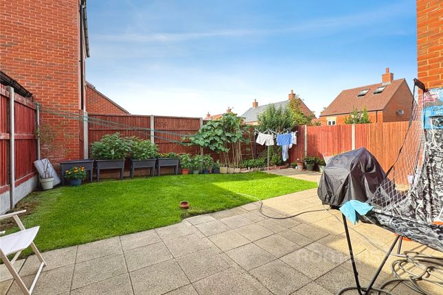 33, Scarlett's Road, Aldershot photo 2