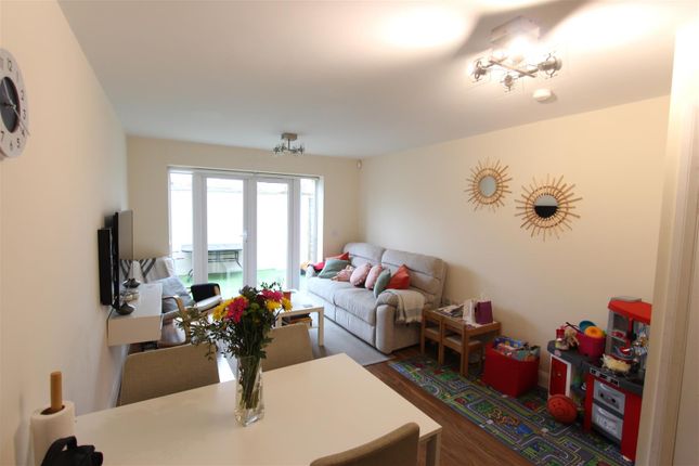 End terrace house for sale in Myddleton Road, London