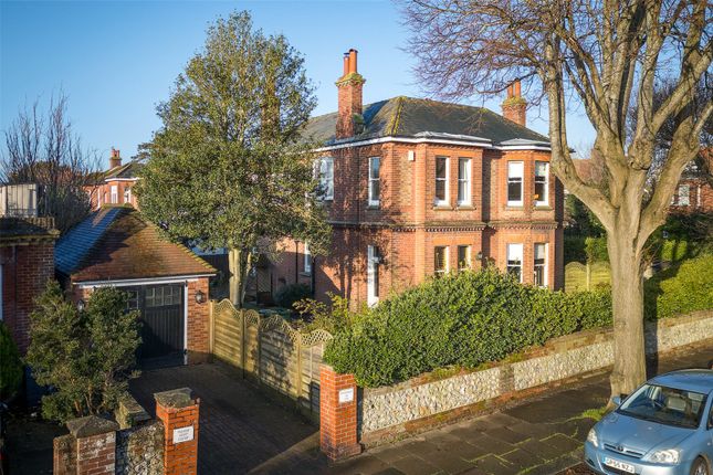 2 Manor Rd Manor Road, Worthing, West Sussex BN11, 5 bedroom detached house for ...