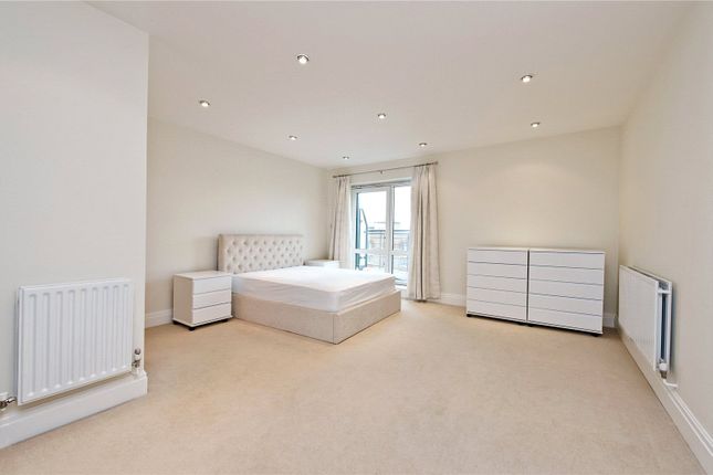 Flat for sale in Warren House, Beckford Close, London
