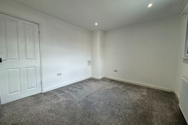 23a, Kinsdale Drive, Leicester photo 5