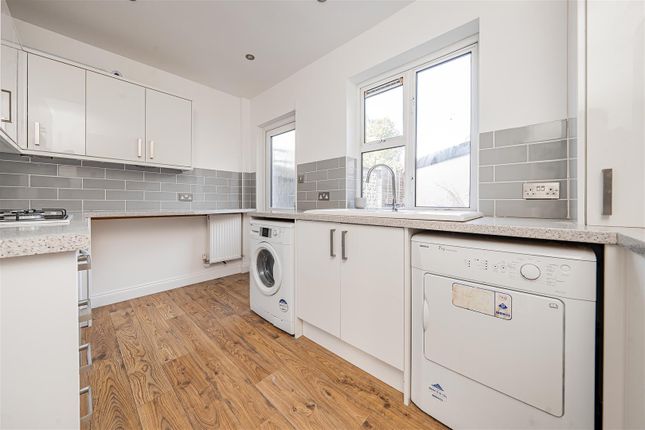 2, Hindhead Green, Watford photo 4