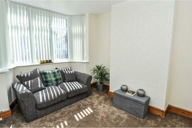 17, Grigg Grove, Birmingham photo 2