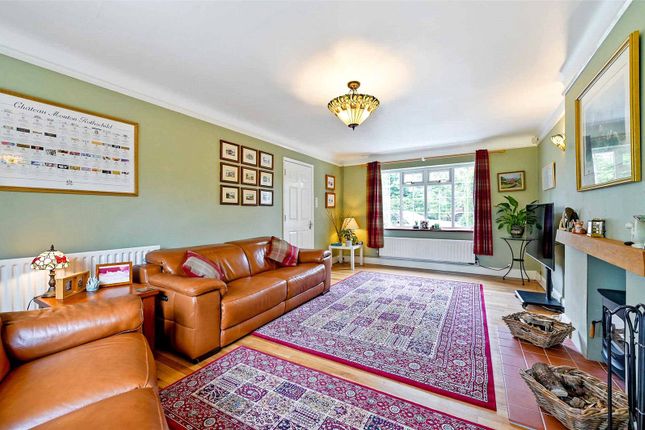 17, Slough Road, Datchet photo 4