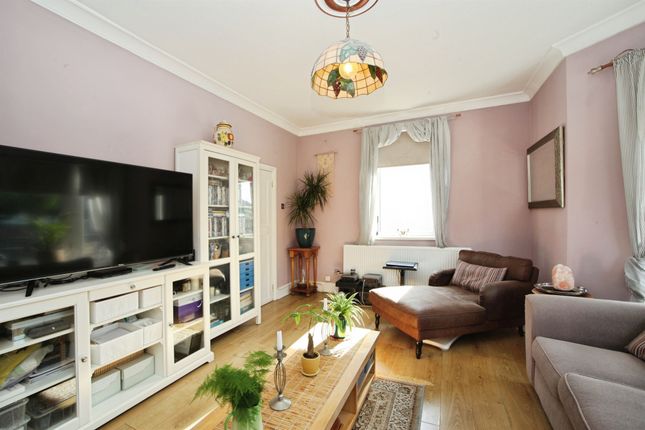 18, Station Terrace, Caerphilly photo 4