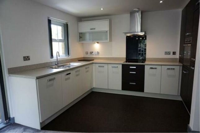 Flat for sale in 3 Paperhouse Close, Rochdale