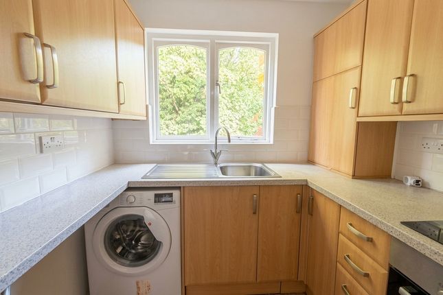 12, Peplow Close, West Drayton photo 5