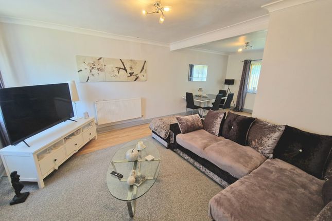 59, Wensleydale Avenue, Blackpool photo 2