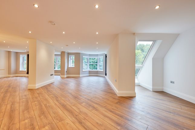 Flat for sale in Ullswater Court, Mill Hill East, London NW4