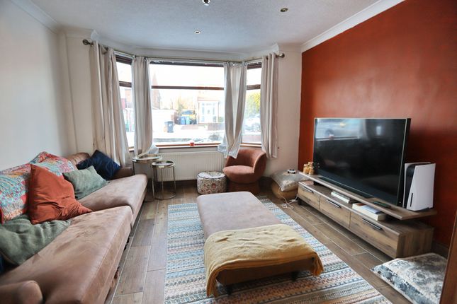 114 Warwick Avenue, Manchester photo 3