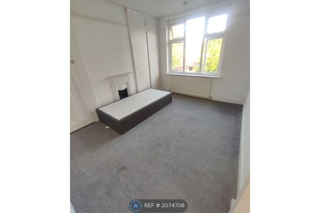 Blenheim Crescent, Bedfordshire, Luton photo 5