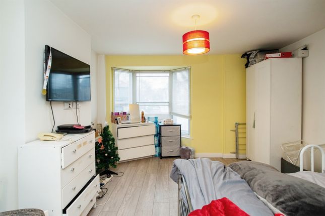 Flat for sale in London Road, Hemel Hempstead