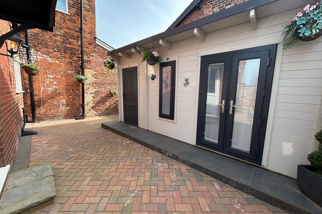 47 Middlewich Road, Crewe photo 4