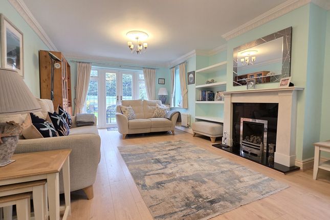 11, Hedges Close, Ladbroke photo 4