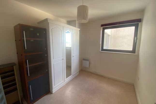 Flat to rent in Churchill Way, Cardiff