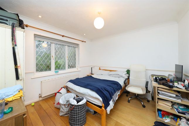 Ebrington, Grove Lane, Hillingdon photo 4
