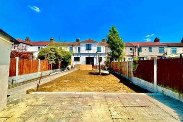 Property to rent in Ambleside Gardens, Ilford