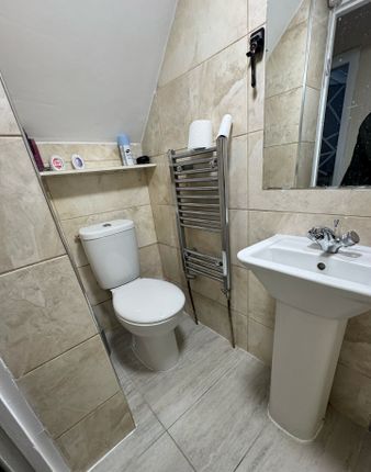 91, Warren Road, London photo 4