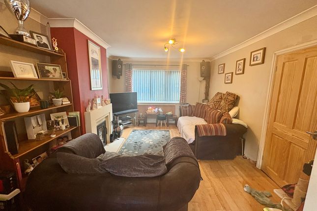 26, Barn Croft, Birmingham photo 5