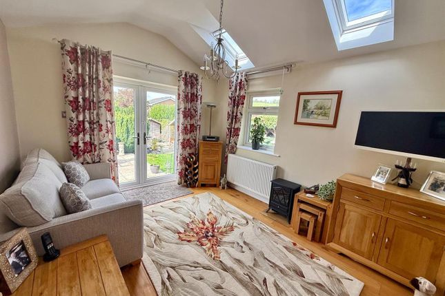 6, Peterhouse Road, Macclesfield photo 2