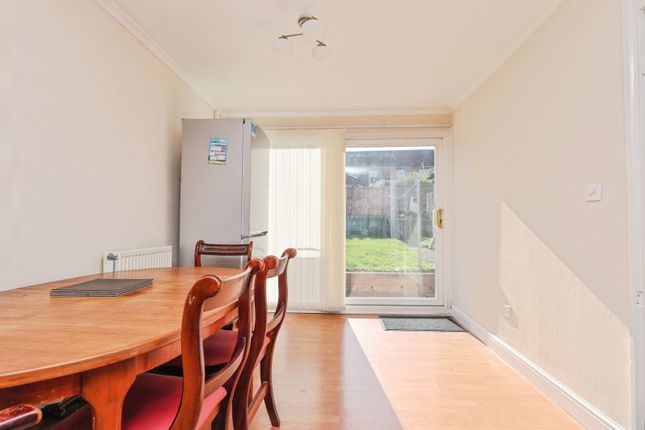 22, Hubert Croft, West Midlands photo 2