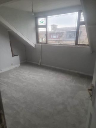 Aireville Road, Bradford photo 4