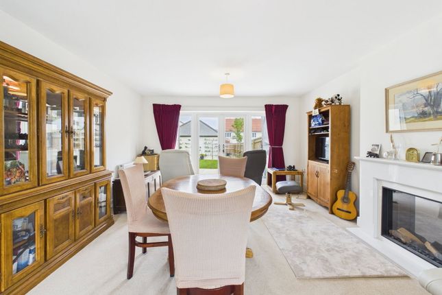 18, Summers Drive, Calne photo 4