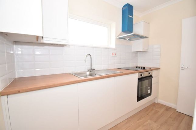 50b, St Johns Road, Exeter photo 4