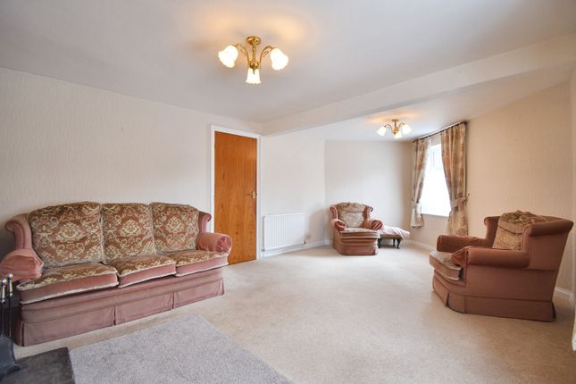 Holmelea, Allenby Crescent, Louth photo 4
