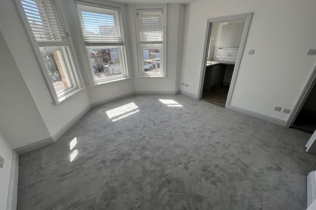 24 Westby Road, BOURNEMOUTH photo 2