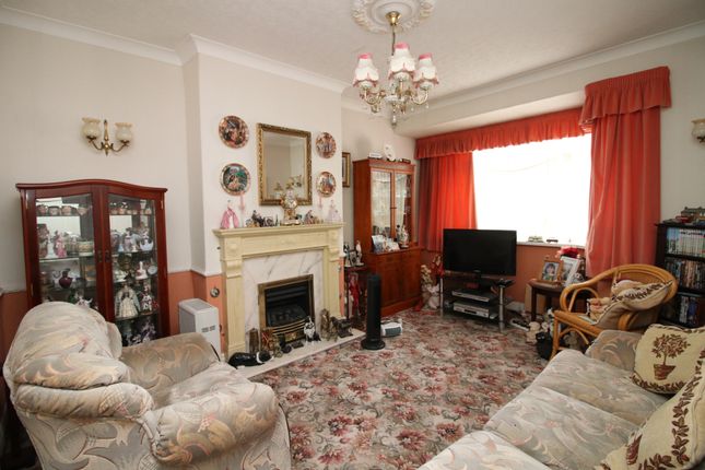 68, Ullswater Avenue, Thornton-Cleveleys photo 3