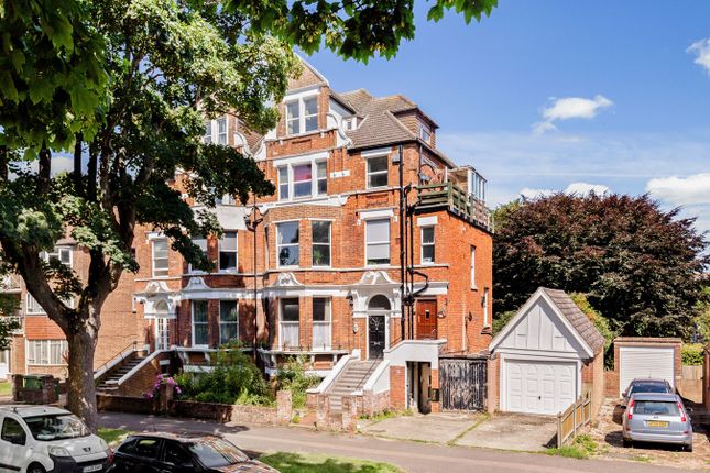 Flat for sale in Earls Avenue, Folkestone