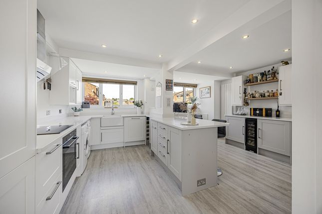 63, Willows Road, Bourne End photo 3