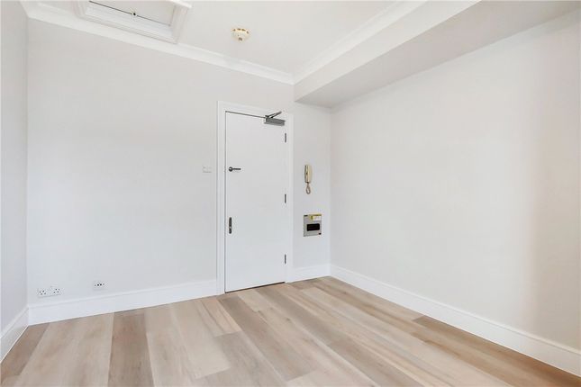 Room 2 Fourth Floor Front South, 67, Gloucester Place, London photo 3