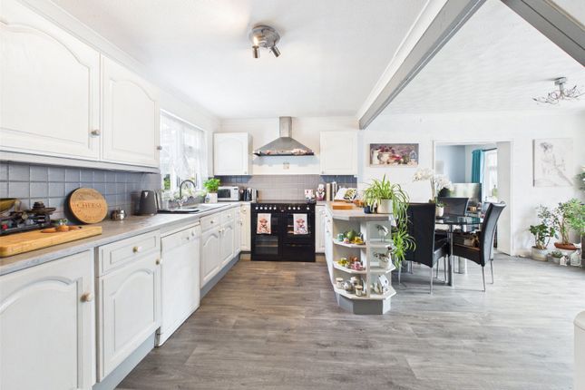 63, Trehannick Close, Bodmin photo 4