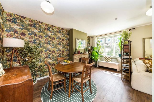 21, Lawn Terrace, London photo 2