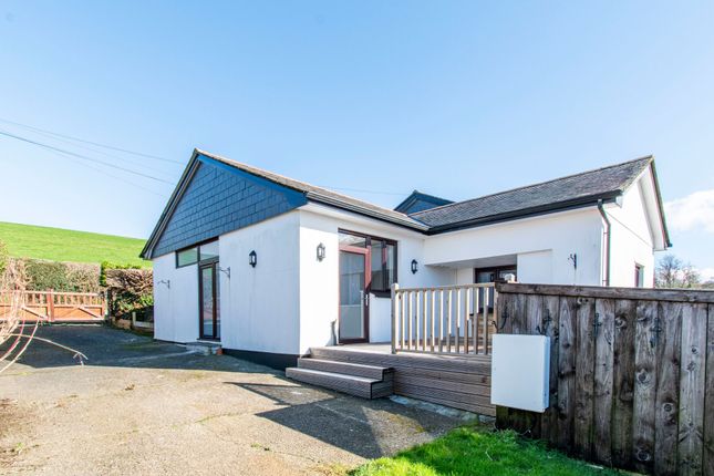 Semi-detached house to rent in Pantersbridge, Mount