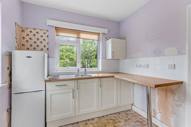 9, Springfield Avenue, Ilkley photo 3