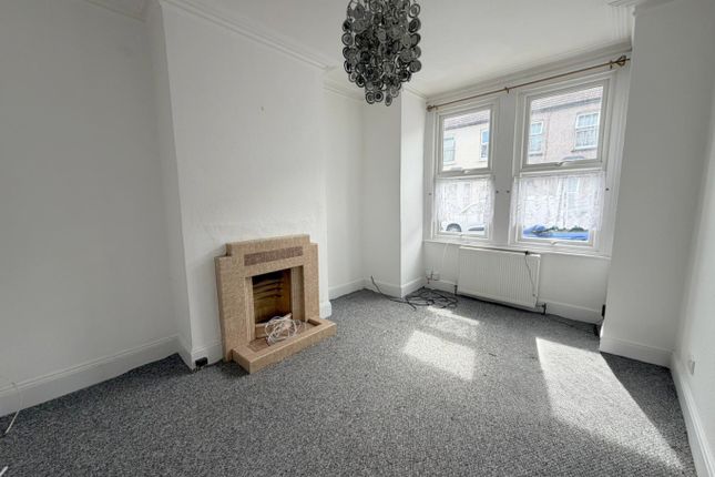 26, Dalmatia Road, Southend-On-Sea photo 4