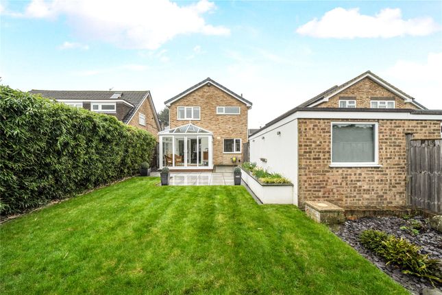 31, Linden Way, Surrey photo 3