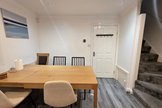 37 Woodfield Crescent, Woodfield Road, Sparkbrook, Birmingham photo 5