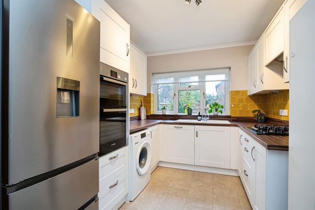 1, Sandown Close, Tunbridge Wells photo 3