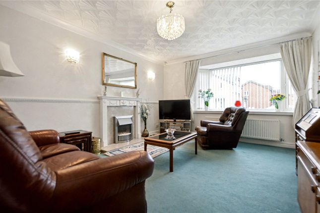 49, Pinders Green Drive, Leeds photo 3