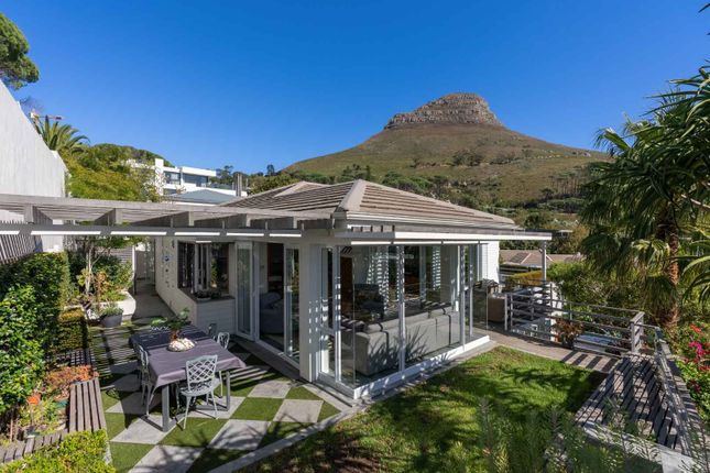 Detached house for sale in Higgovale, Cape Town, South Africa