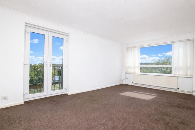 56, Mayfield Flats, Darwen photo 2