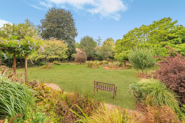 Kendrew House, Peaslake Lane, Peaslake photo 3