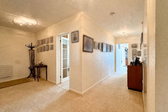 16 St Thomas', West Parade, Bexhill-on-Sea photo 3