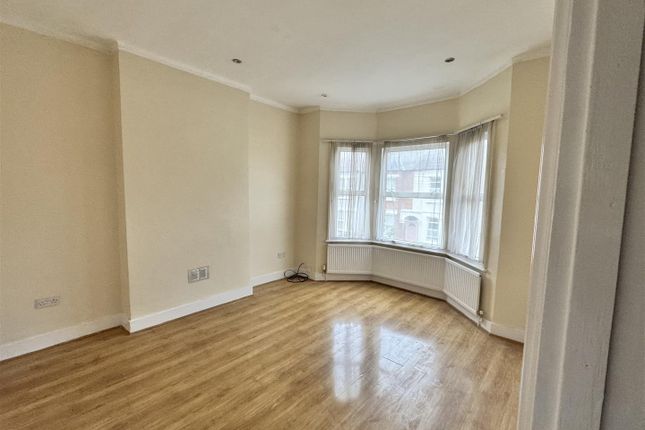 6, Byton Road, London photo 2