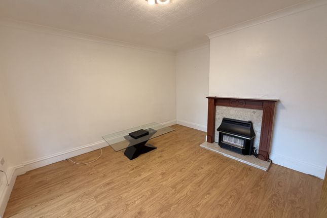 92..., Broadstone Way, Bradford photo 3